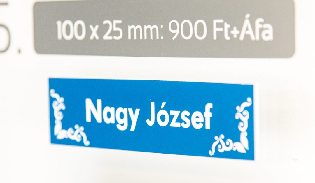 Névtábla gravírozás